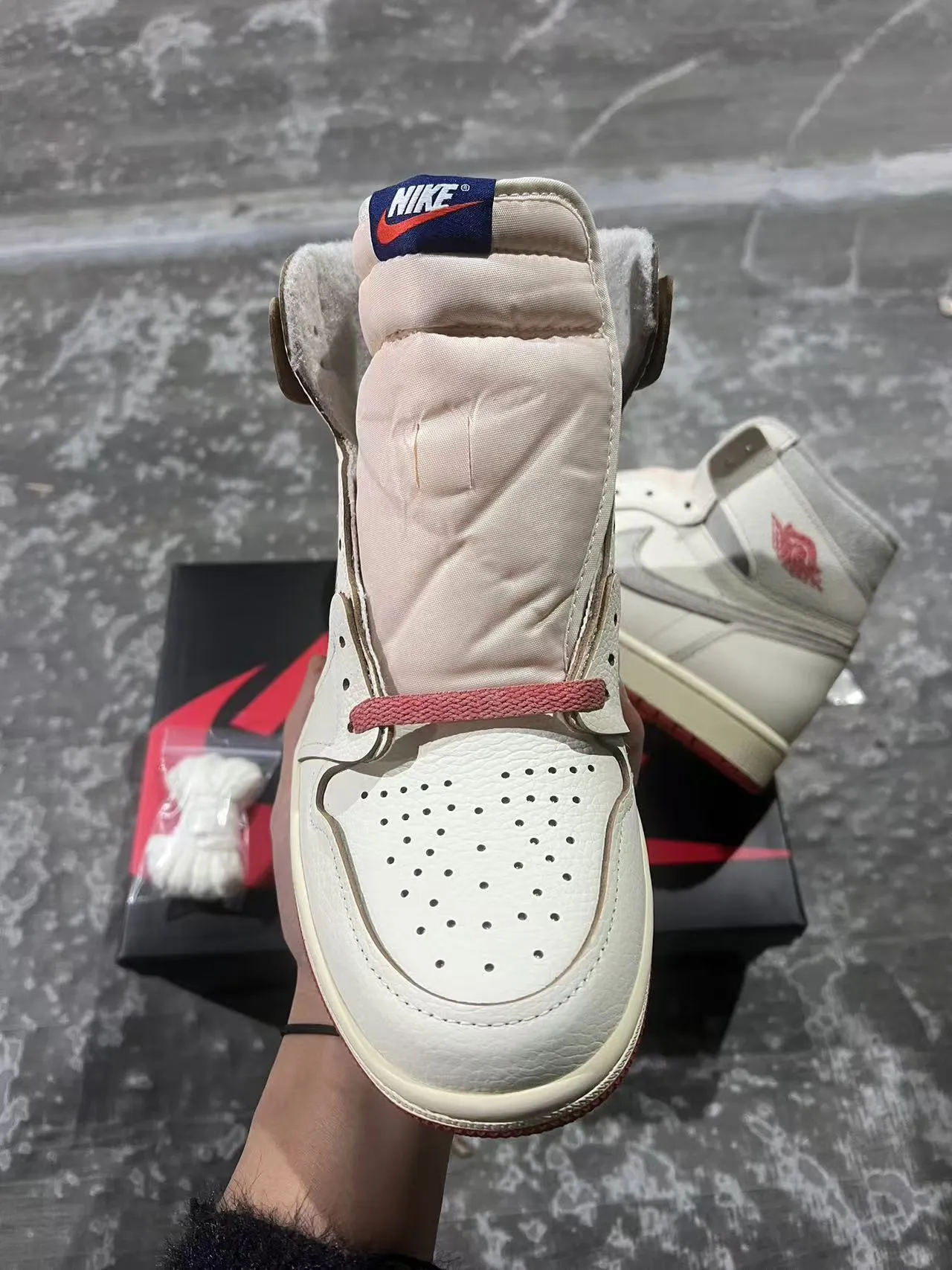 Air Jordan 1 Beige Red High-Top Pebbled Leather Upper Basketball Shoes 3