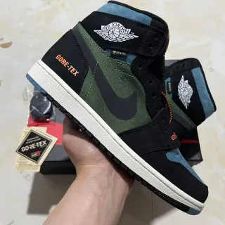 Air Jordan 1 GORE-TEX 橄榄绿黑水鸭蓝篮球鞋