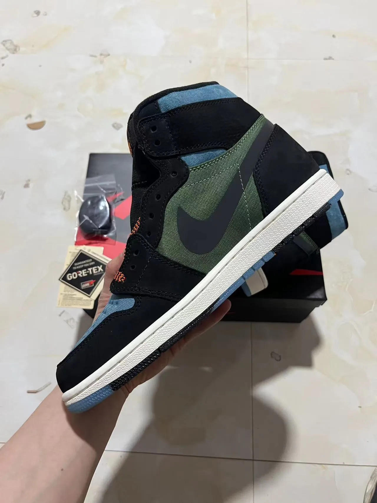 Air Jordan 1 GORE-TEX Olive Black Teal Basketball Shoes 5