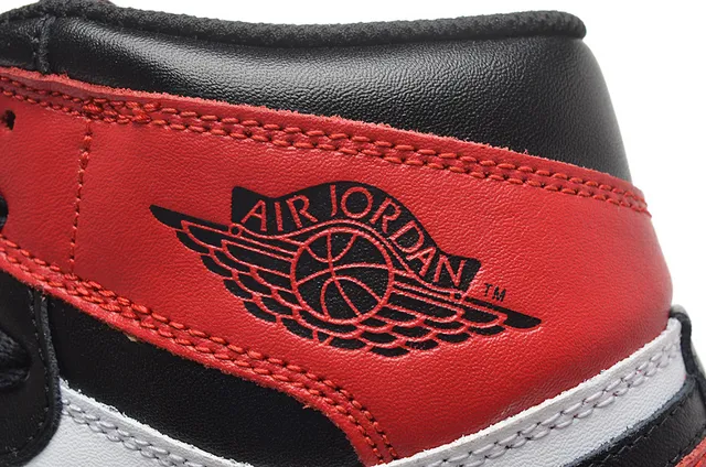 Air Jordan 1 High Black White Red Basketball Shoes 11