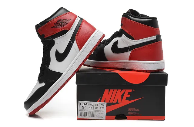 Air Jordan 1 High Black White Red Basketball Shoes 12