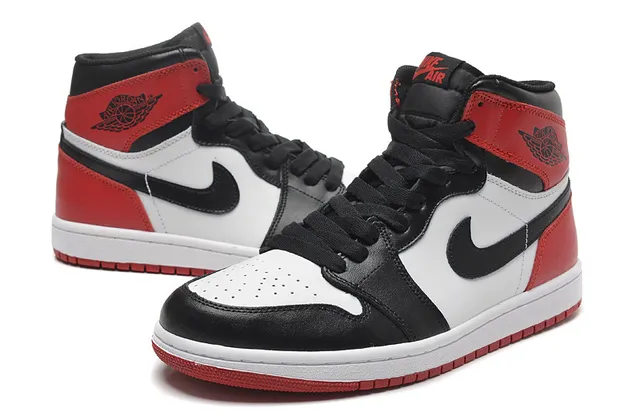 Air Jordan 1 High Black White Red Basketball Shoes 15