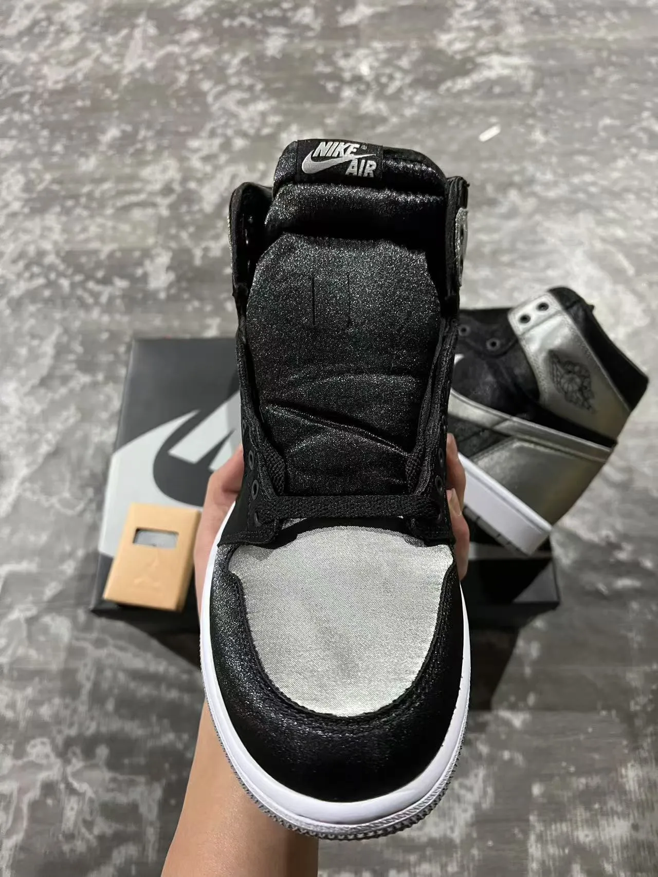 Air Jordan 1 High Metallic Silver Black Basketball Shoes 3