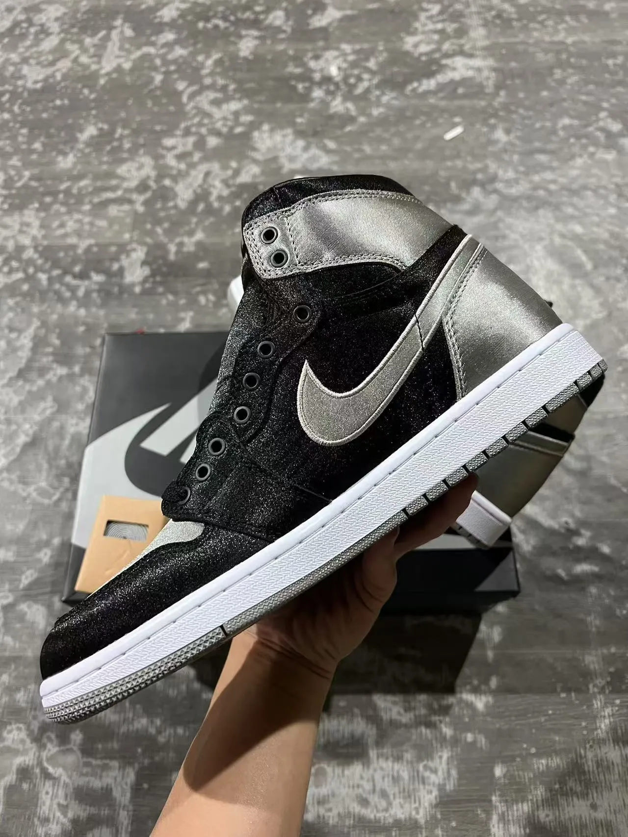 Air Jordan 1 High Metallic Silver Black Basketball Shoes 5