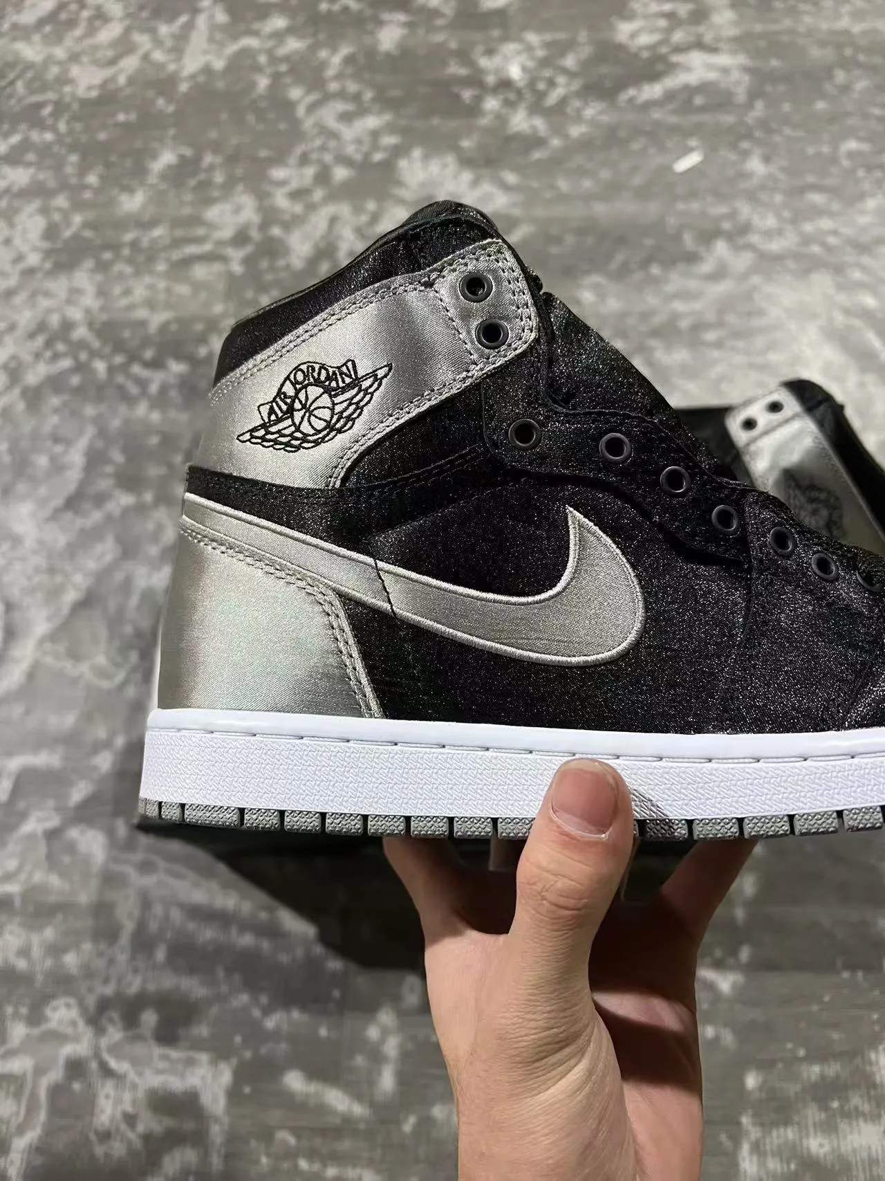 Air Jordan 1 High Metallic Silver Black Basketball Shoes 7