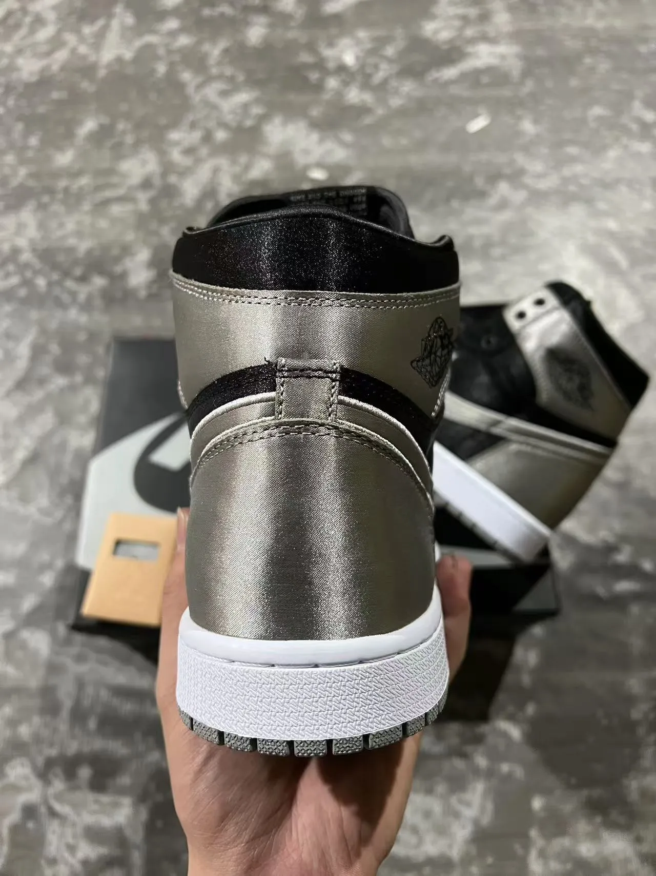 Air Jordan 1 High Metallic Silver Black Basketball Shoes 8