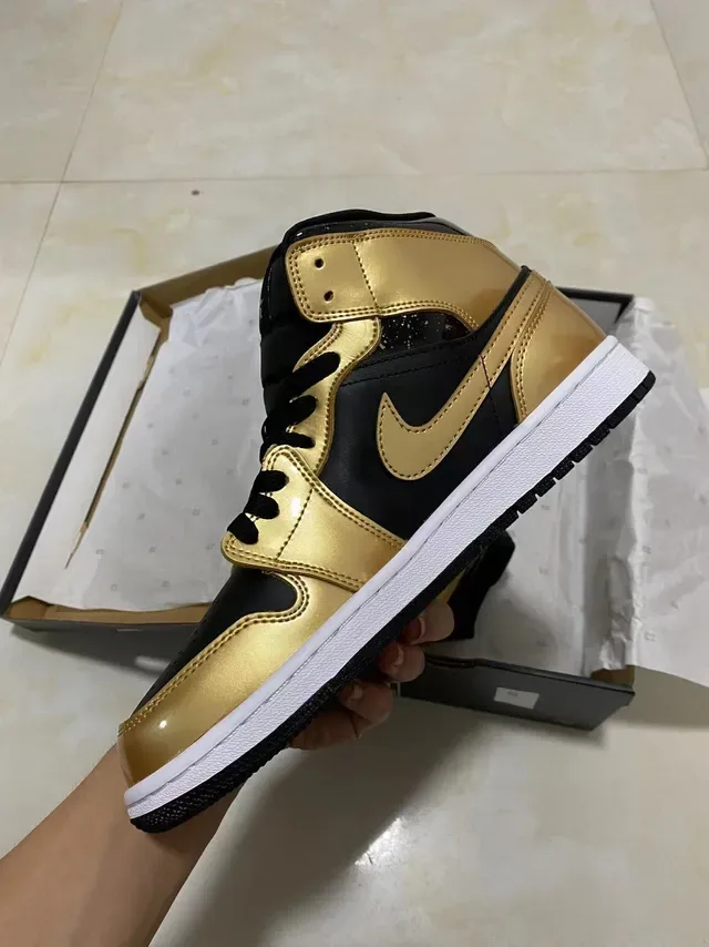 Air Jordan 1 Metallic Gold and Black Basketball Shoes 4