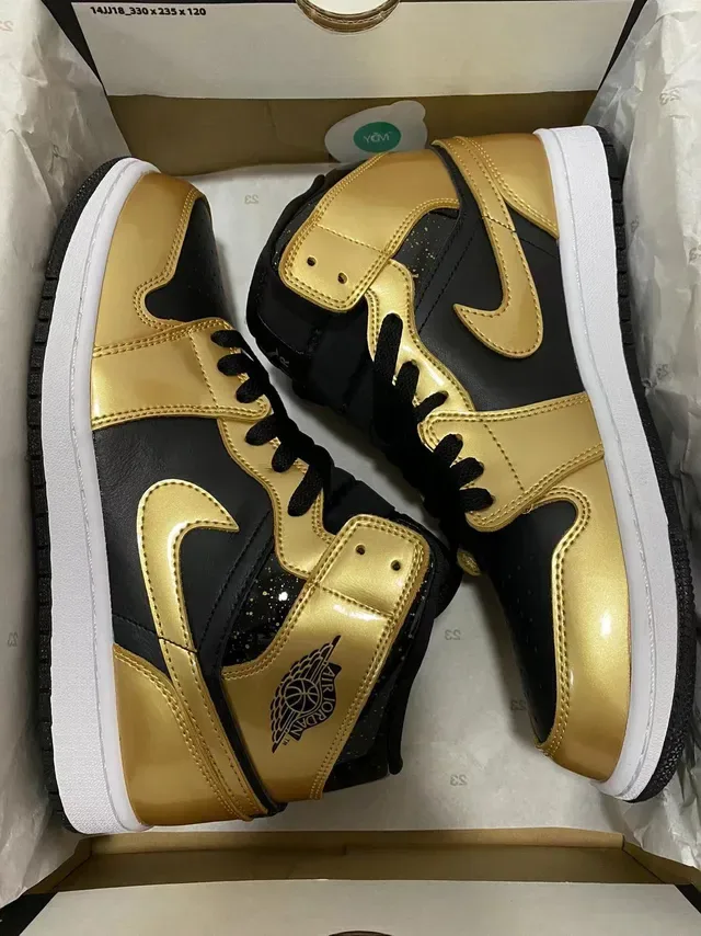 Air Jordan 1 Metallic Gold and Black Basketball Shoes 8