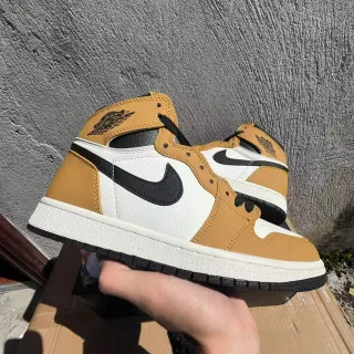 Air Jordan 1 棕褐白黑篮球鞋