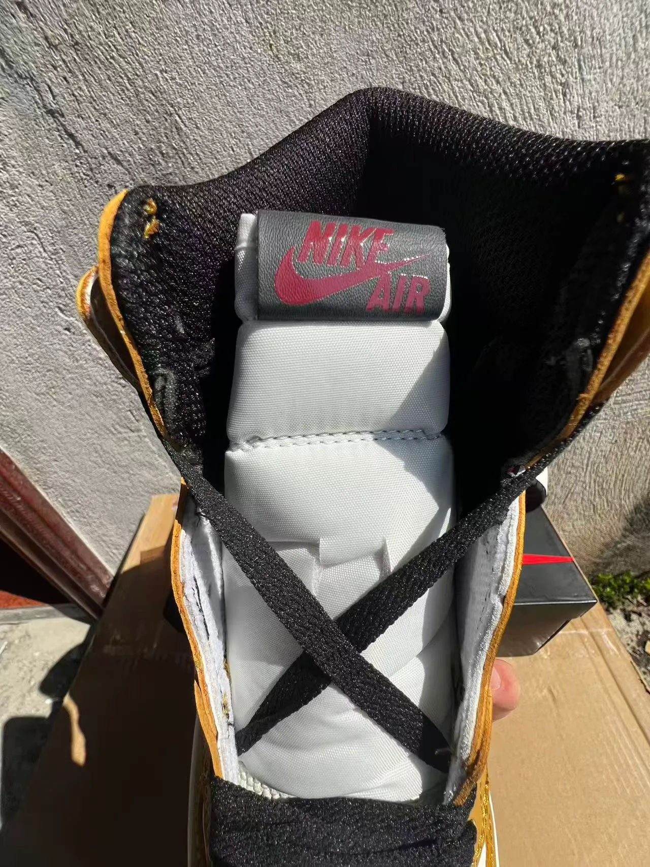 Air Jordan 1 Tan White Black Basketball Shoes 4