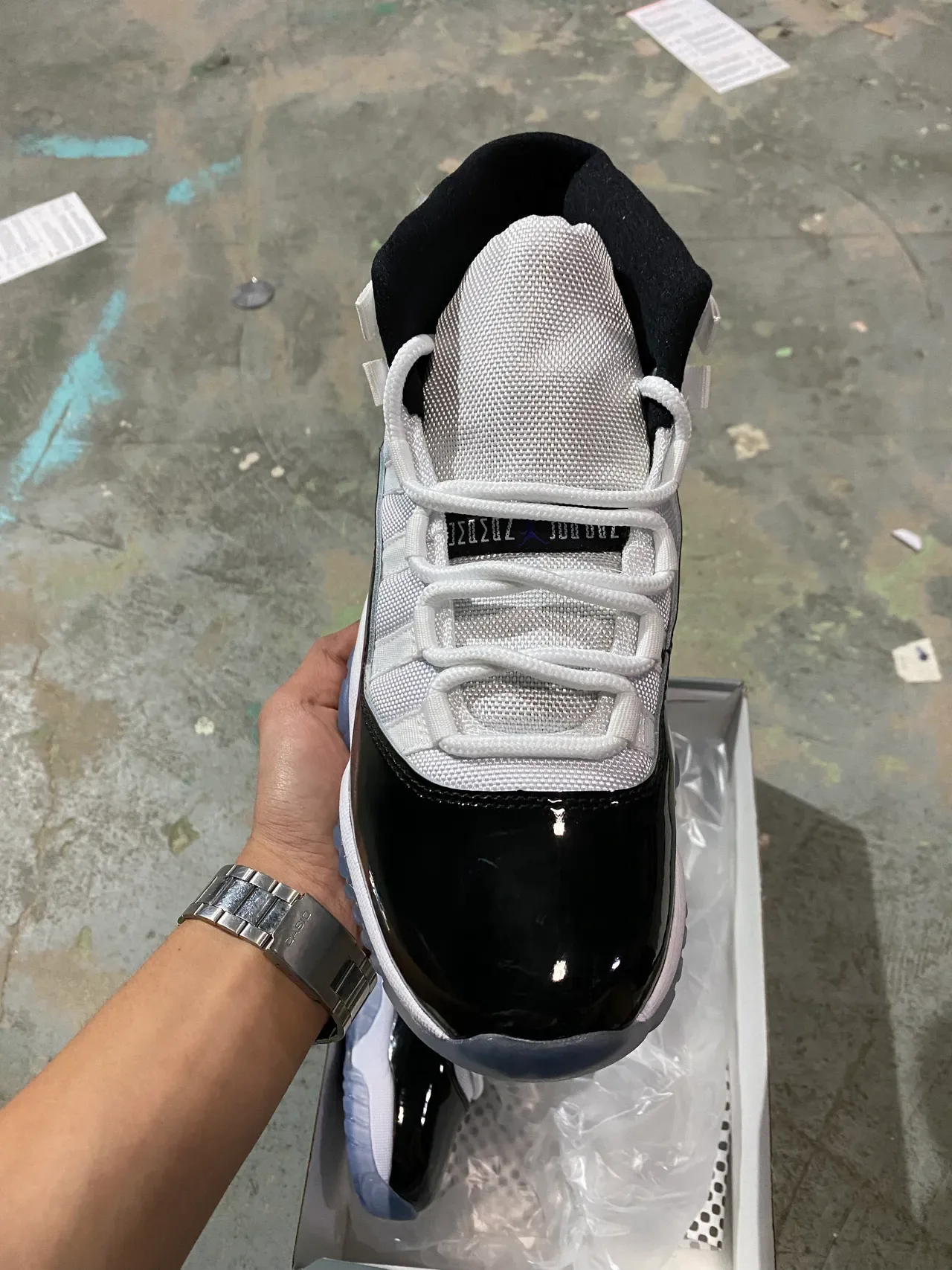 Air Jordan 11 Black and White Patent Leather Basketball Shoes 3