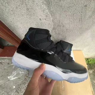 Air Jordan 11 Black Concord 篮球鞋