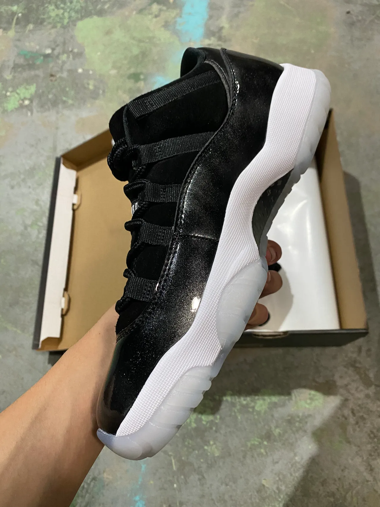 Air Jordan 11 Black Patent Leather Basketball Shoes 4