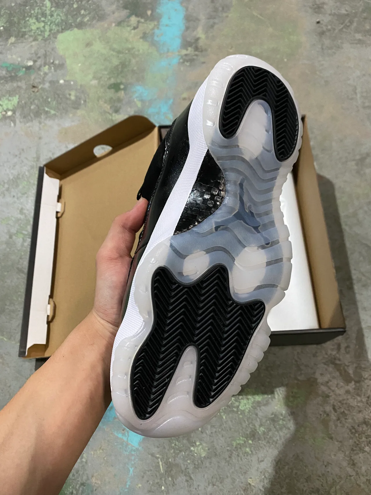 Air Jordan 11 Black Patent Leather Basketball Shoes 5