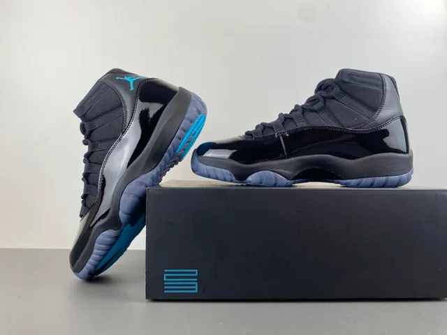 Air Jordan 11 Black Patent Leather Basketball Shoes 15