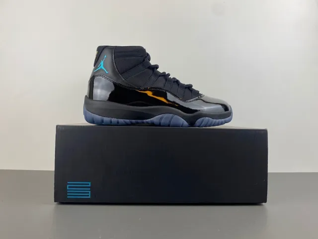 Air Jordan 11 Black Patent Leather Basketball Shoes 16