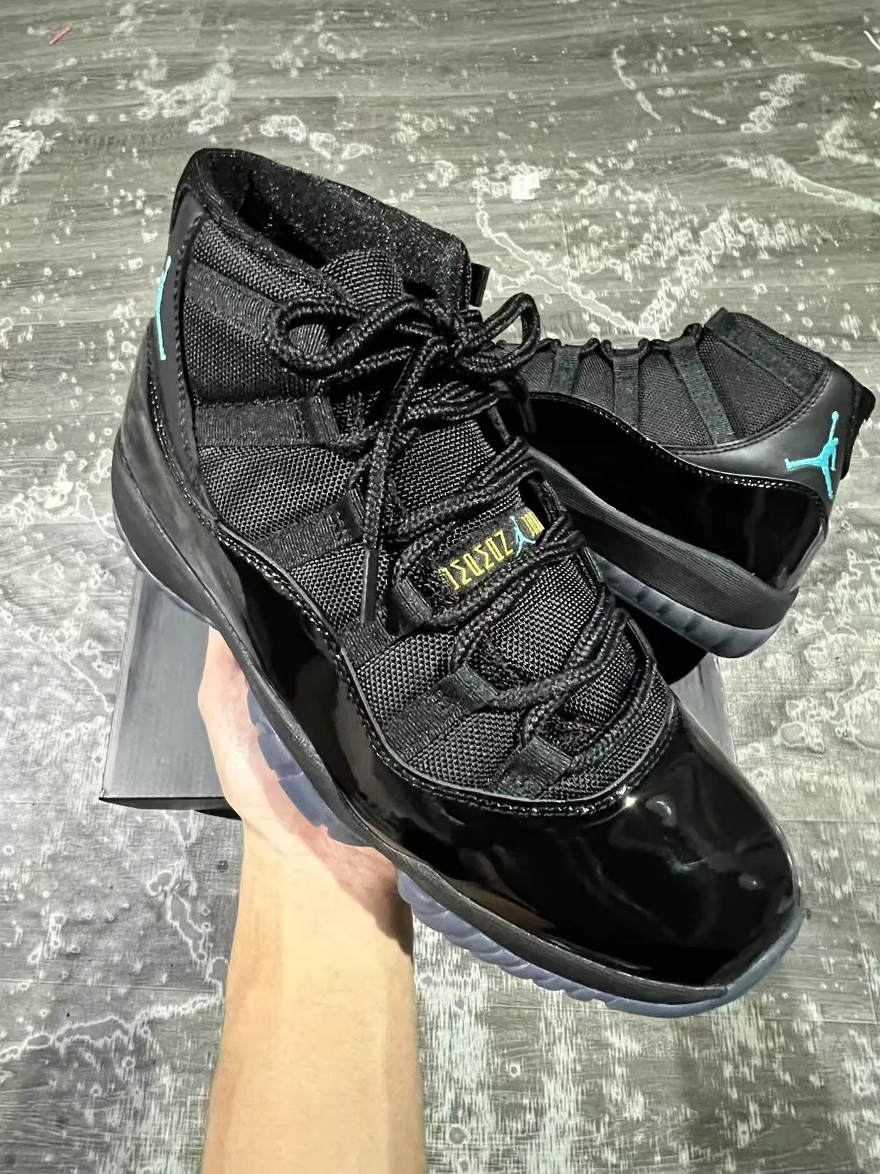 Air Jordan 11 Black Turquoise Jumpman Basketball Shoes 2