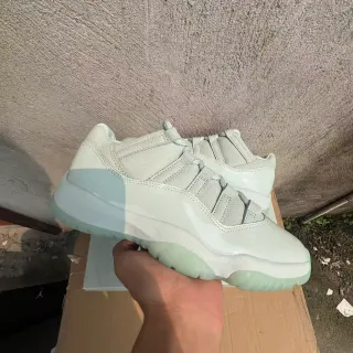Air Jordan 11 Low Off-White Mint Lifestyle Sneakers
