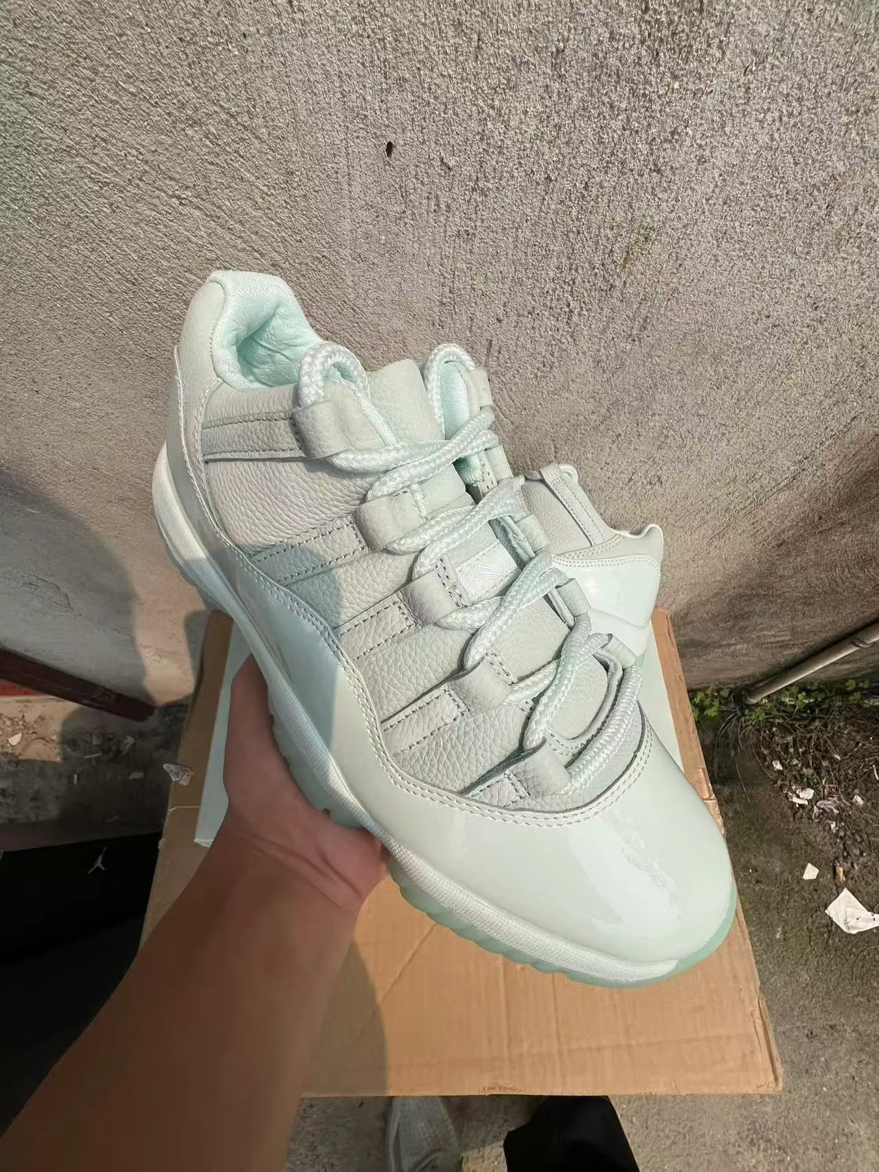 Air Jordan 11 Low Off-White Mint Lifestyle Sneakers 2