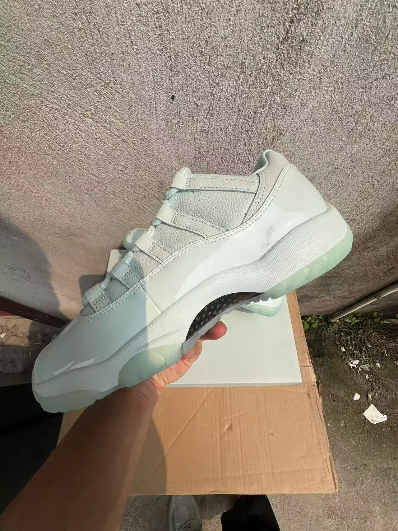 Air Jordan 11 Low Off-White Mint Lifestyle Sneakers 5