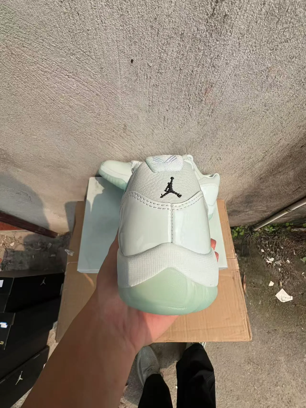 Air Jordan 11 Low Off-White Mint Lifestyle Sneakers 8