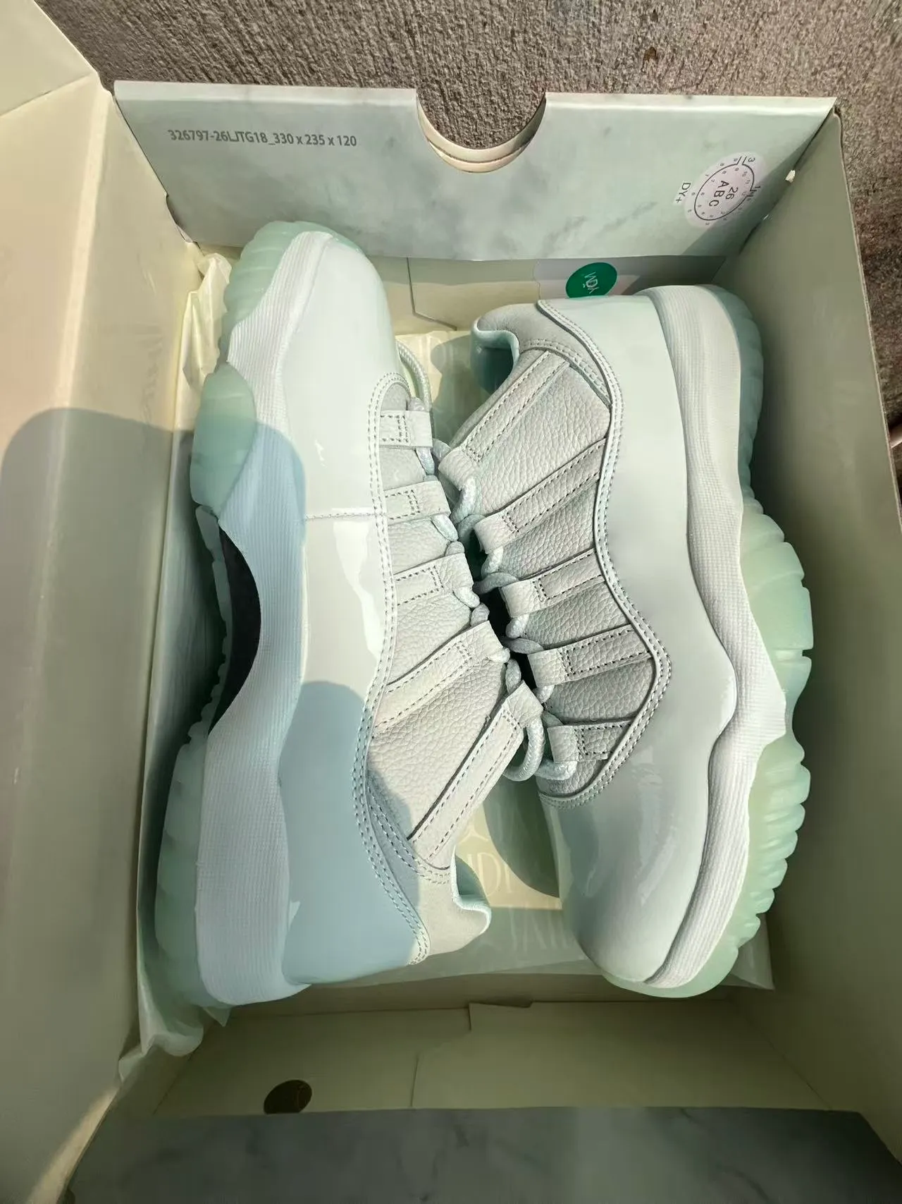 Air Jordan 11 Low Off-White Mint Lifestyle Sneakers 9