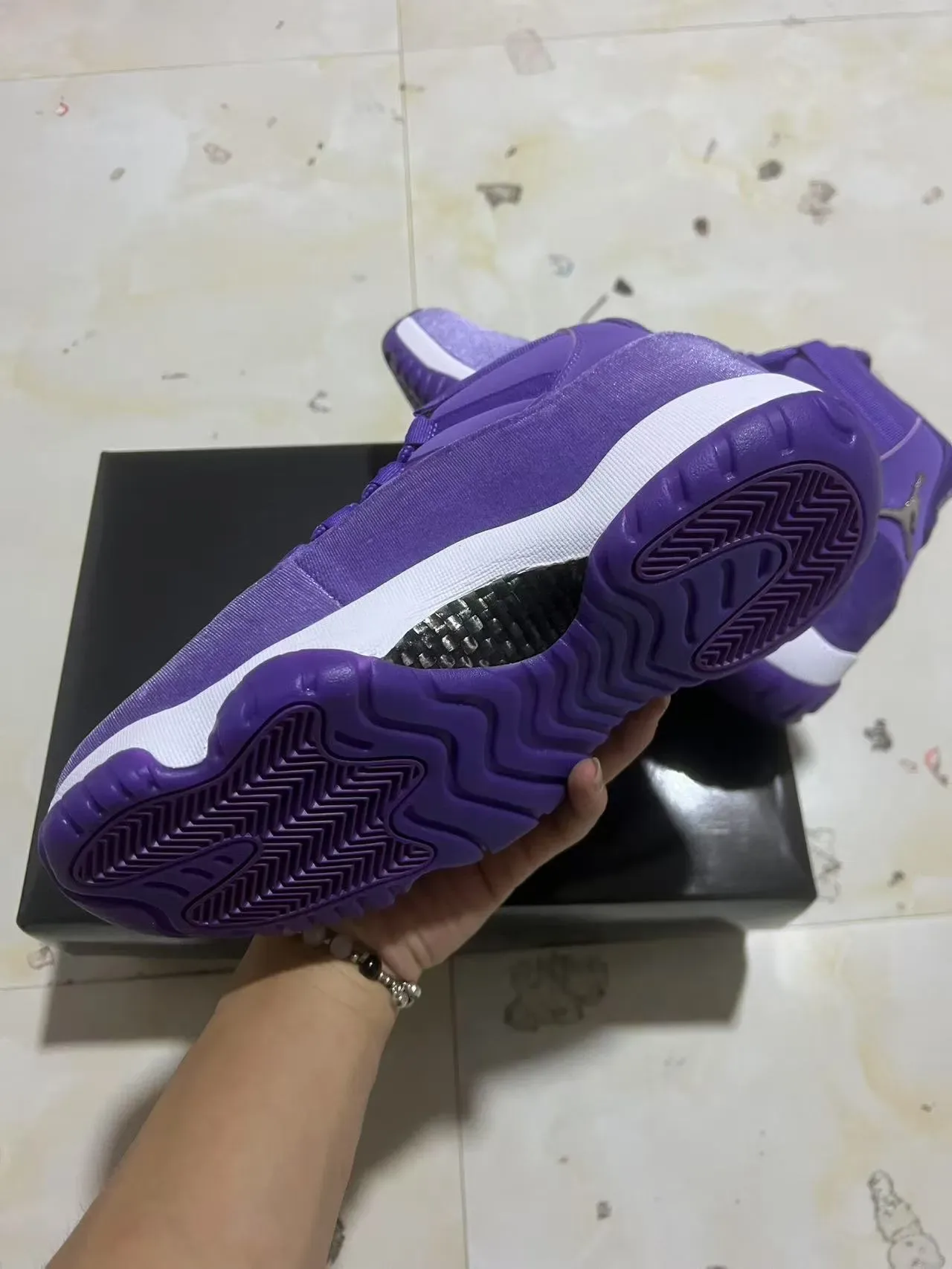 Air Jordan 11 أرجواني سويد هوت توب أحذية كرة السلة 6
