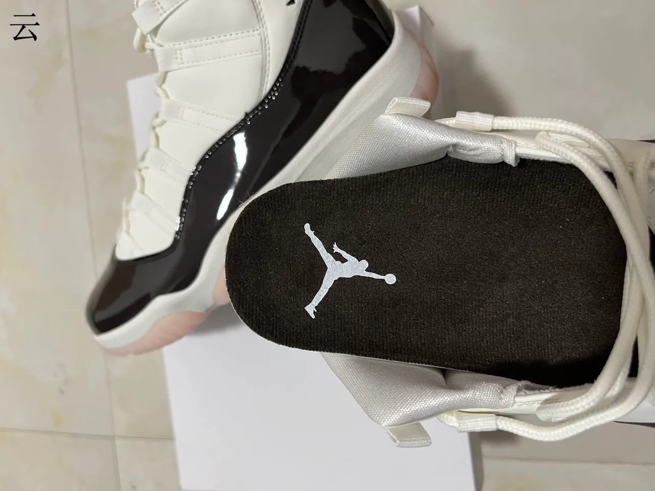 Air Jordan 11 White Black Patent Leather Basketball Shoes 12
