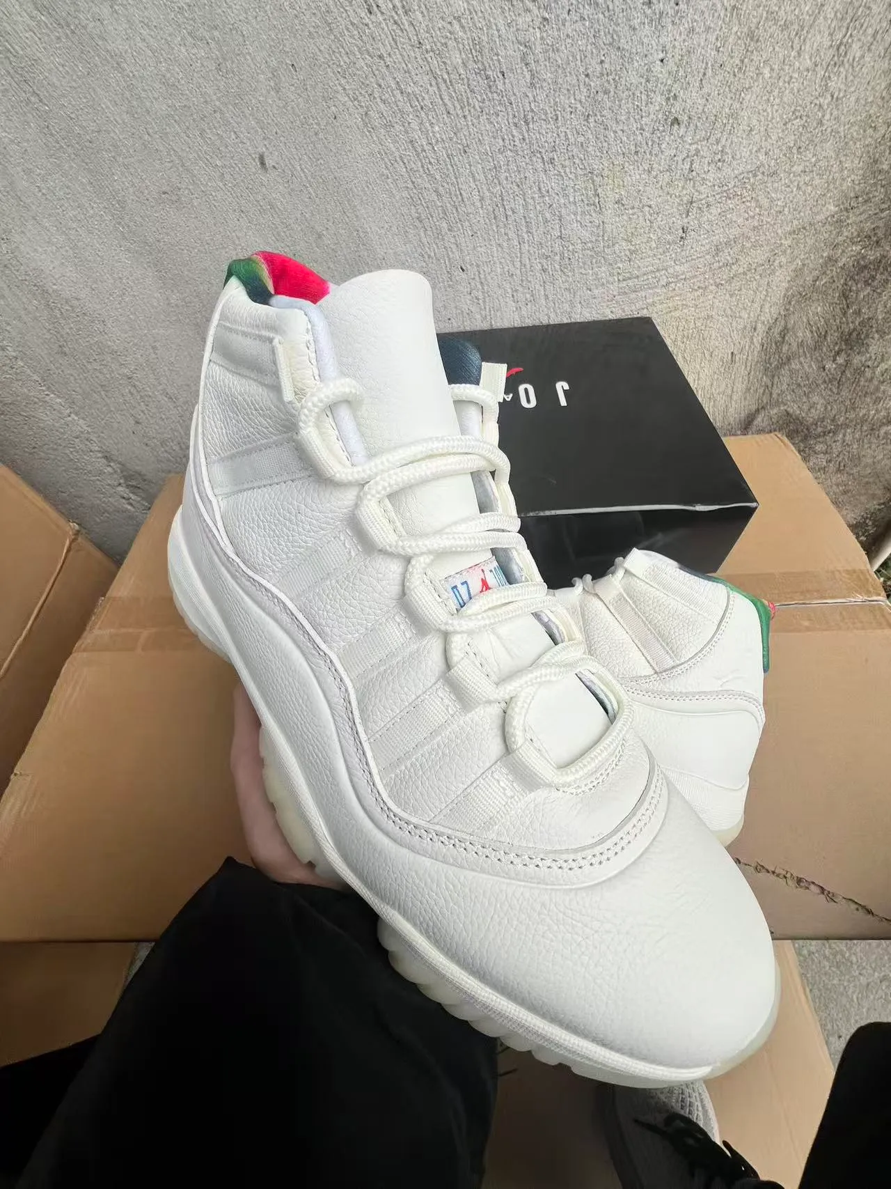 Air Jordan 11 White Green Heel Basketball Shoes 2