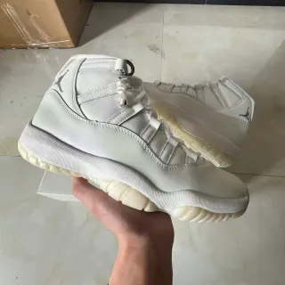 Air Jordan 11 White Patent Leather High-Top Basketball Shoes