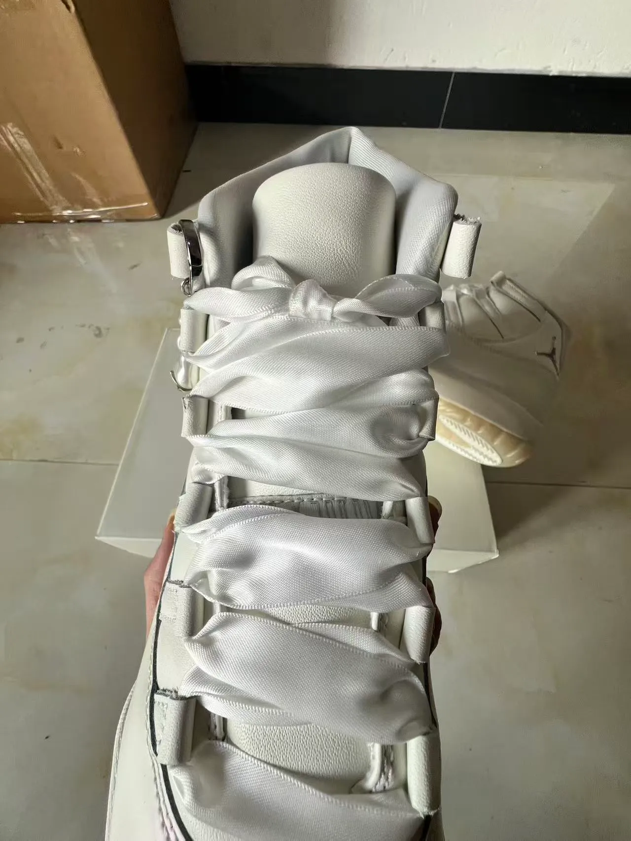 Air Jordan 11 White Patent Leather High-Top Basketball Shoes 4