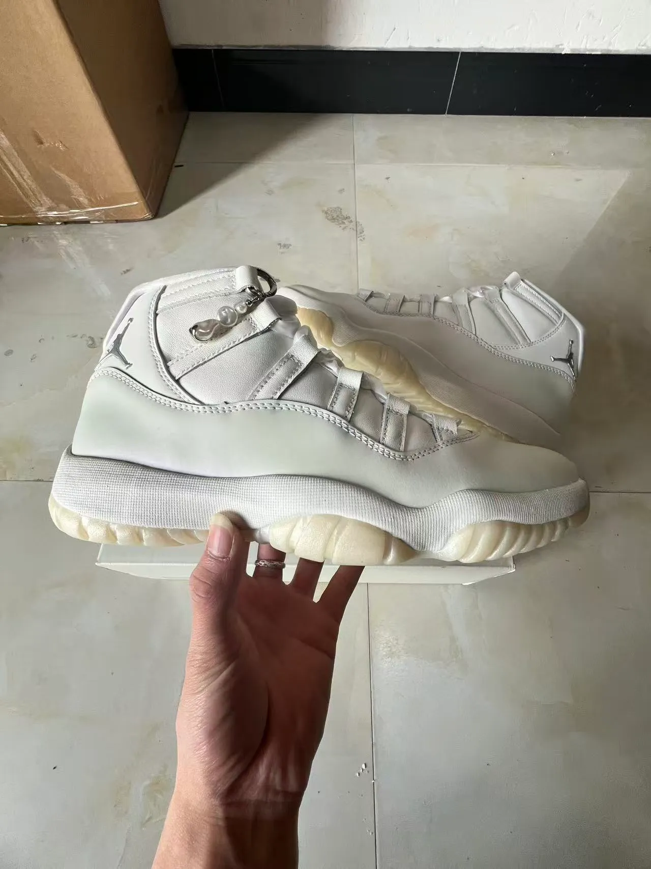 Air Jordan 11 White Patent Leather High-Top Basketball Shoes 7
