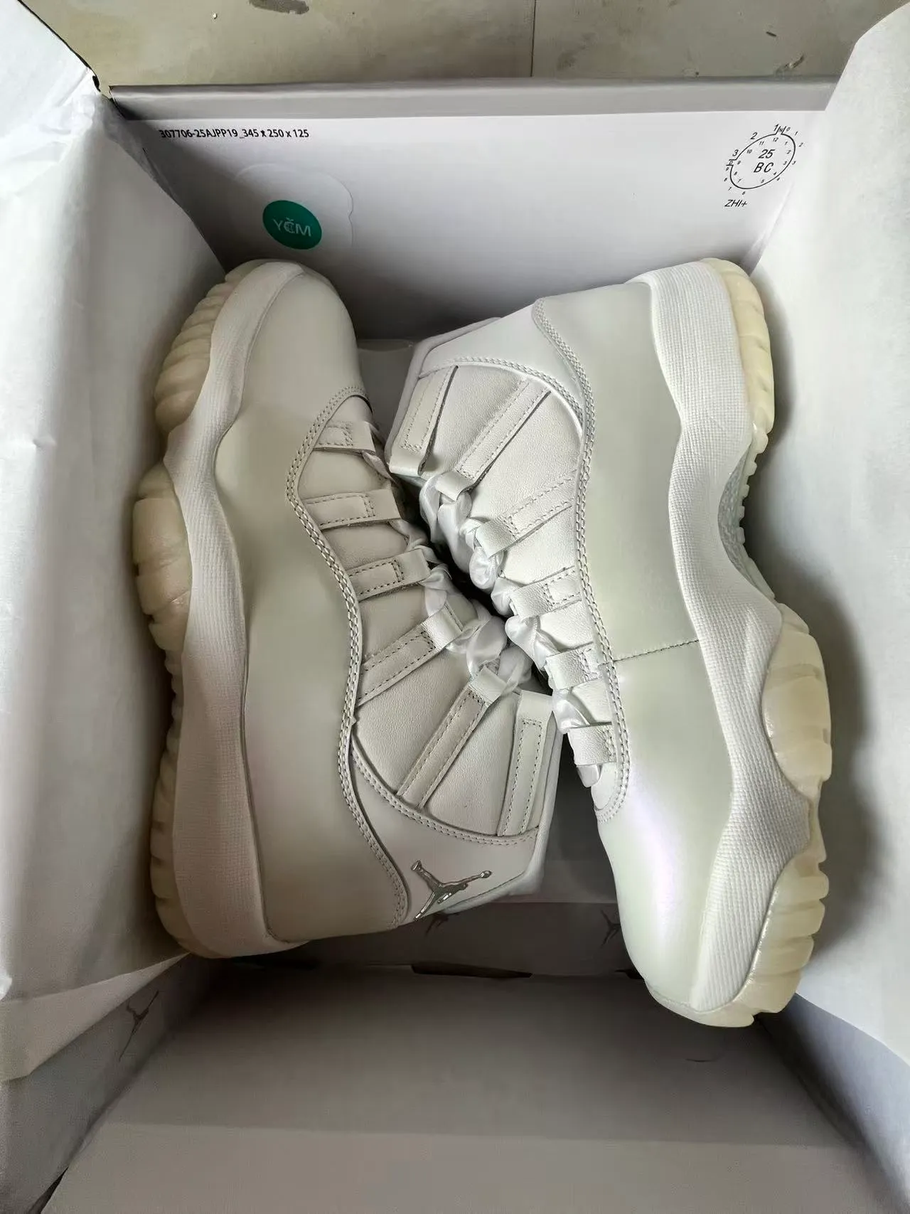 Air Jordan 11 White Patent Leather High-Top Basketball Shoes 9