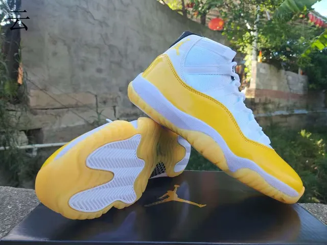 Air Jordan 11 Yellow and White Basketball Shoes 3