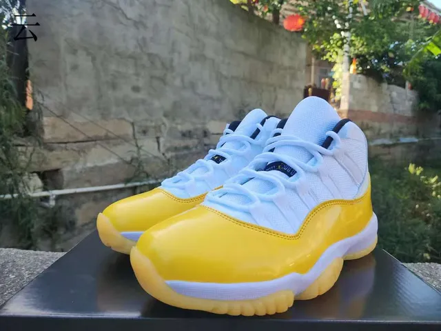 Air Jordan 11 Yellow and White Basketball Shoes 4