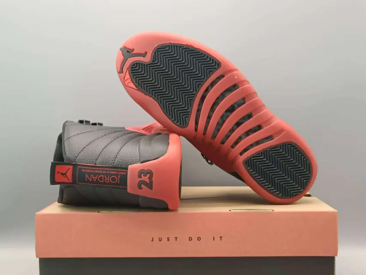 Air Jordan 12 Tênis de Basquete Preto e Vermelho 5