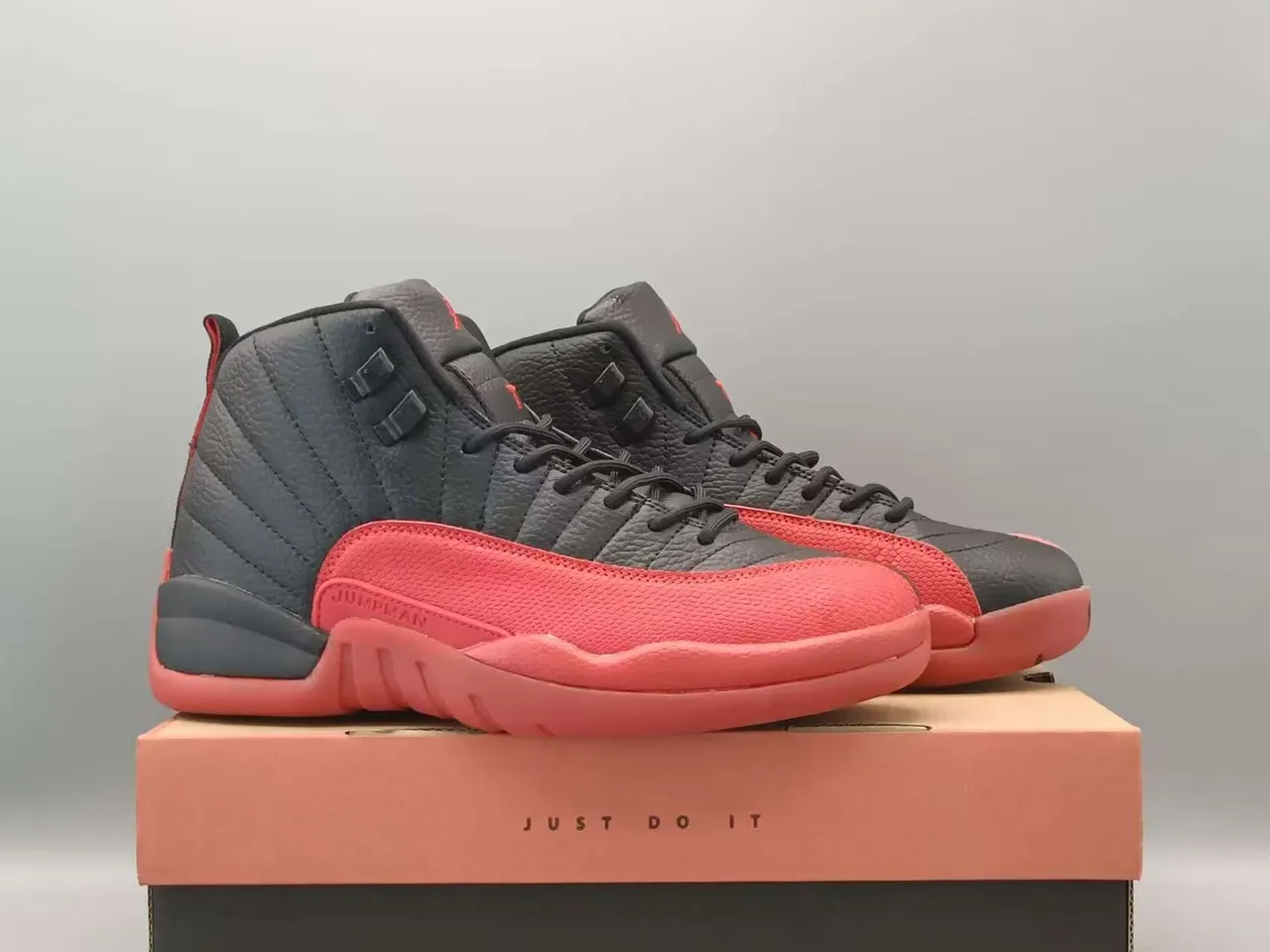 Air Jordan 12 Tênis de Basquete Preto e Vermelho 6