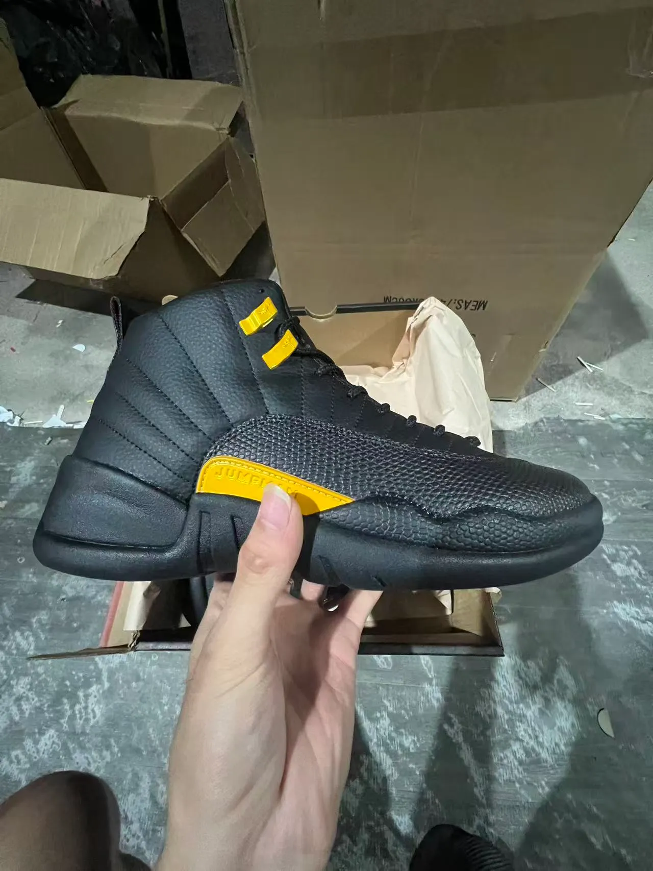 Air Jordan 12 Black Yellow Jumpman Basketball Shoes 7