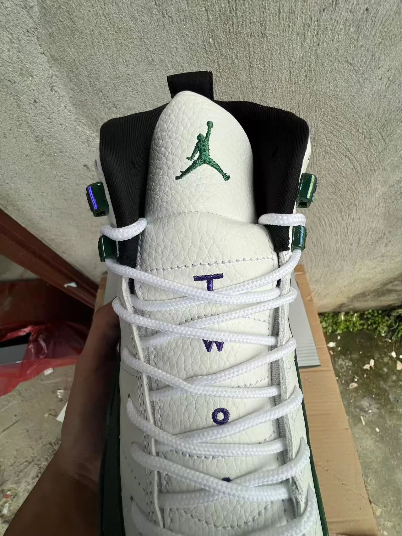 Air Jordan 12 White and Green Basketball Shoes 4