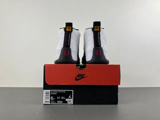 Air Jordan 12 White Black Gold Basketball Shoes 18