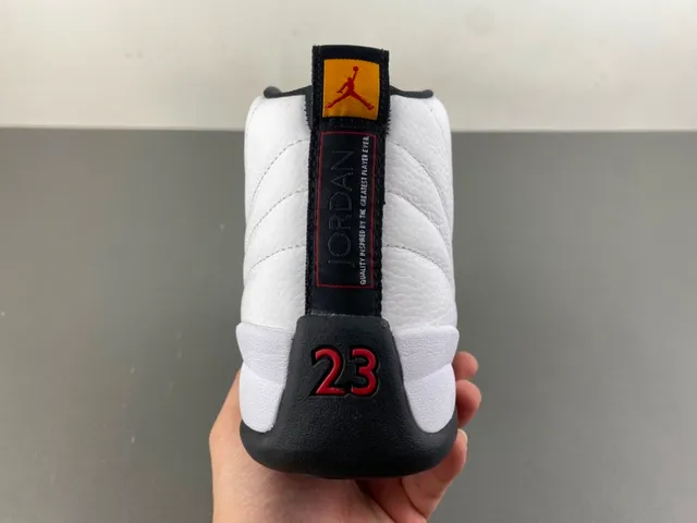 Air Jordan 12 White Black Gold Lace Lock Basketball Shoes 4