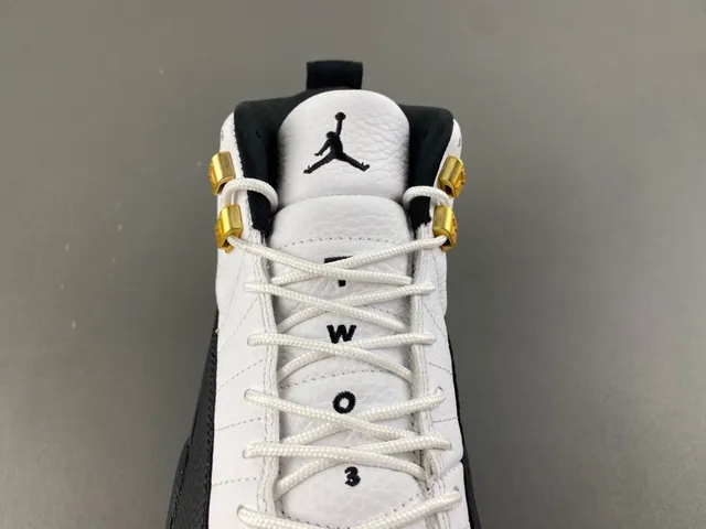 Air Jordan 12 White Black Gold Lace Lock Basketball Shoes 6