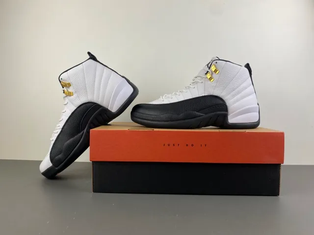 Air Jordan 12 White Black Gold Lace Lock Basketball Shoes 15