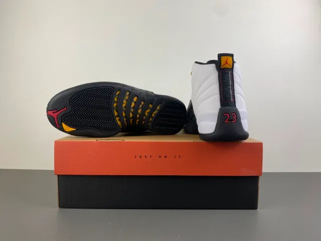Air Jordan 12 White Black Gold Lace Lock Basketball Shoes 17