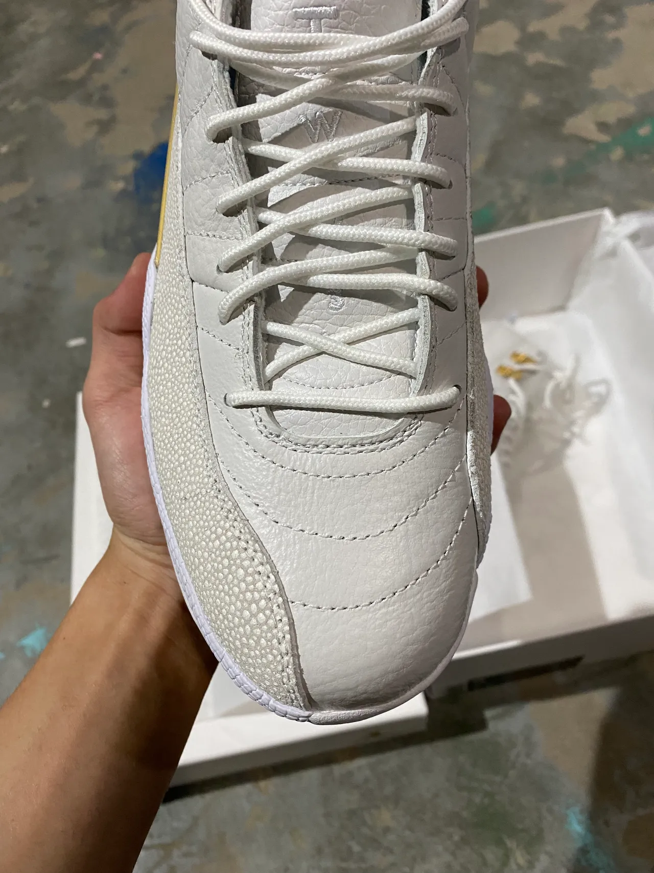 Air Jordan 12 White Gold Basketball Shoes 3