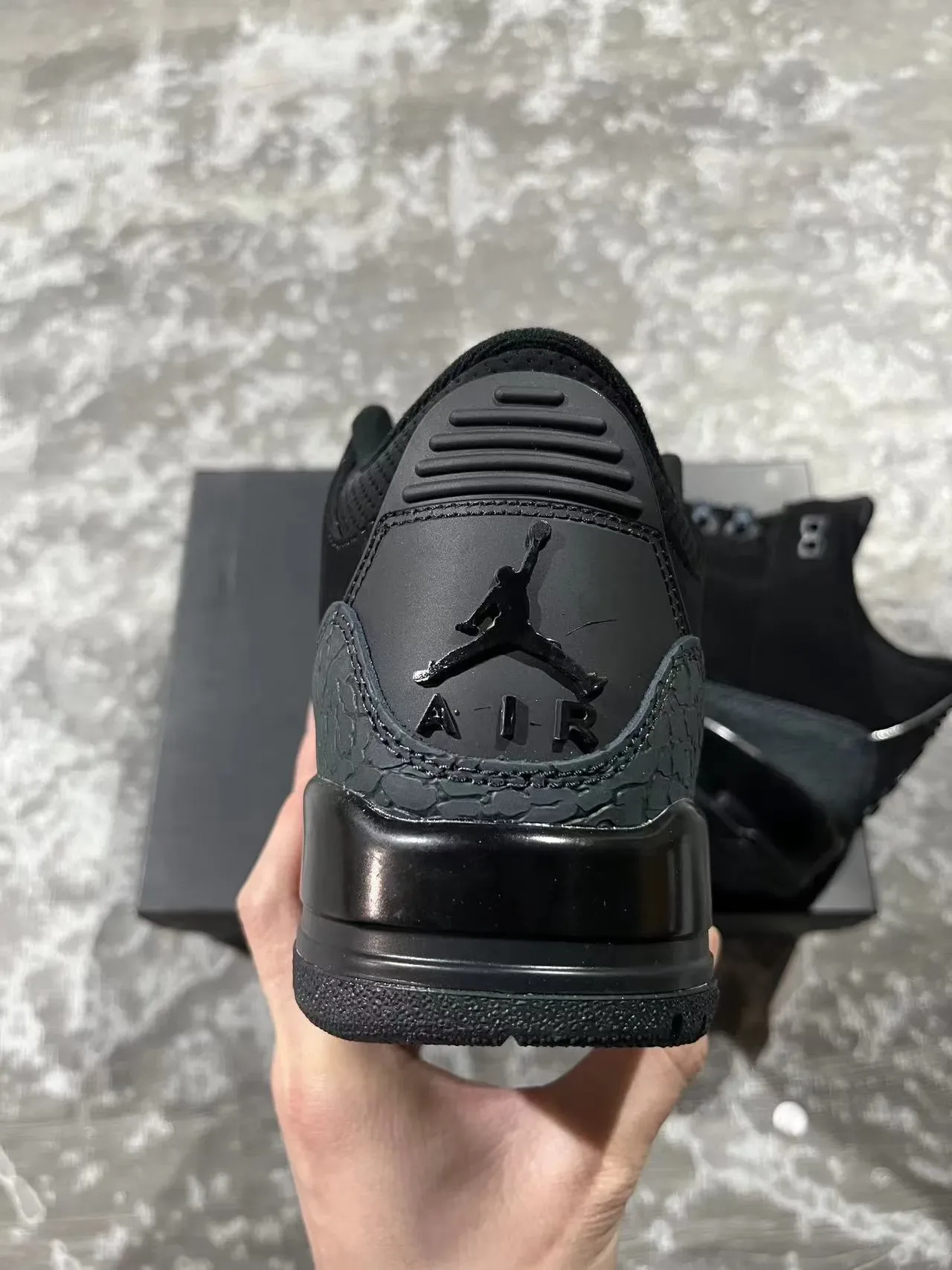Air Jordan 3 Chaussures de Basketball Tout Noir avec Impression Éléphant 7