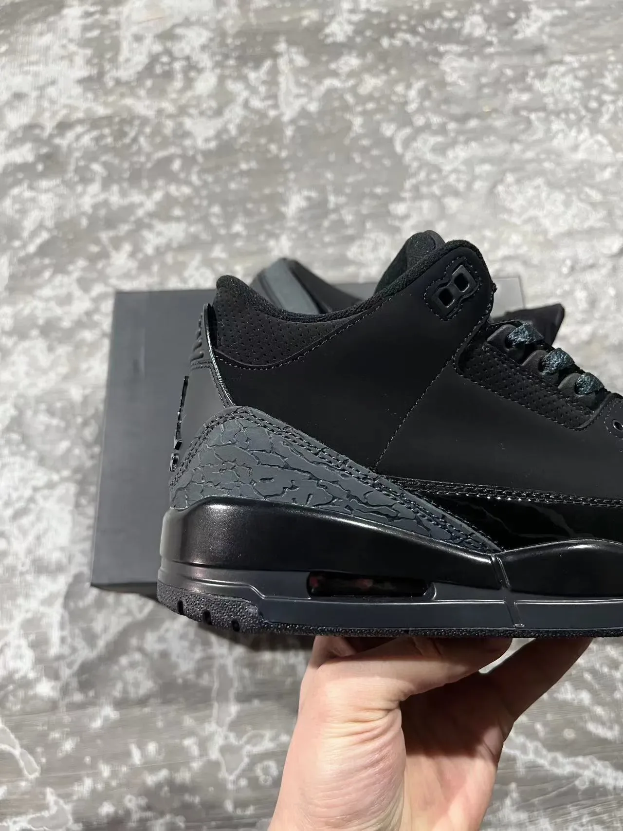 Air Jordan 3 Chaussures de Basketball Tout Noir avec Impression Éléphant 8