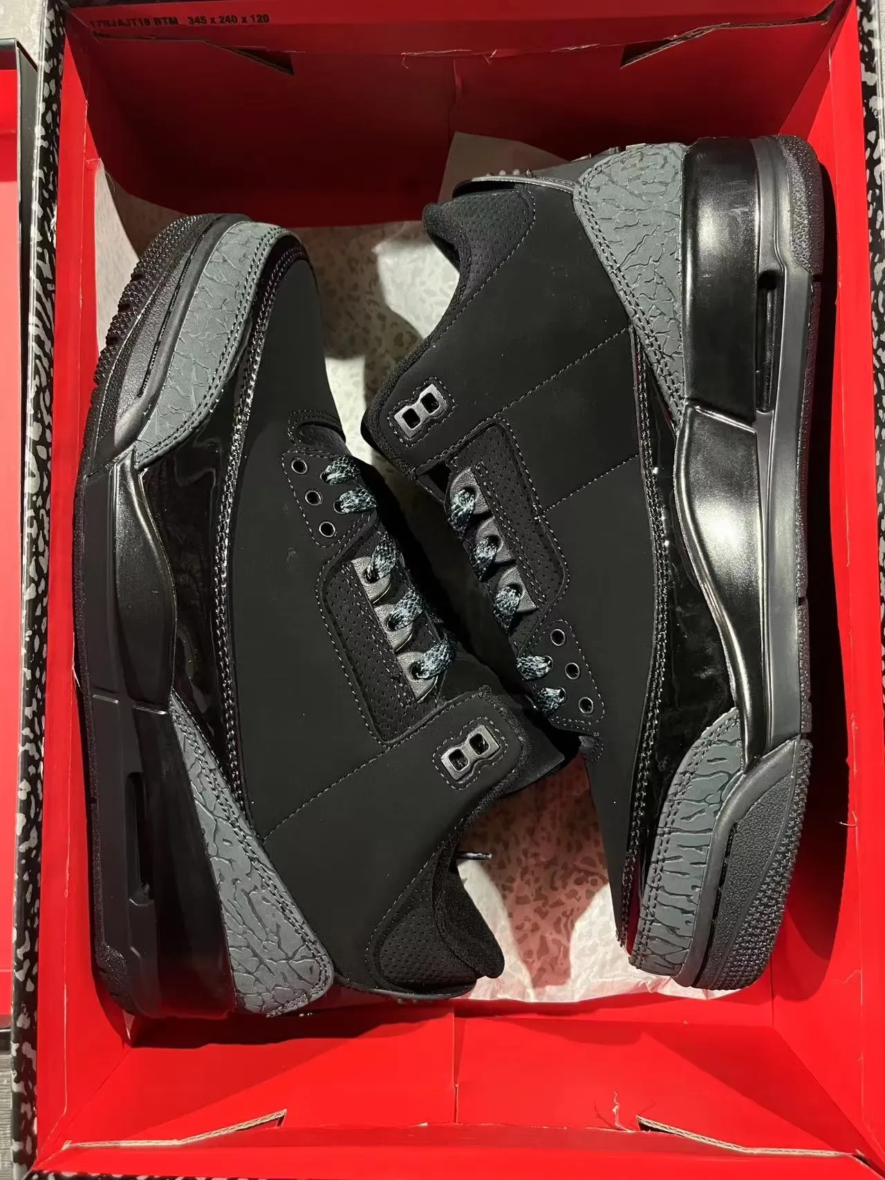 Air Jordan 3 Chaussures de Basketball Tout Noir avec Impression Éléphant 9