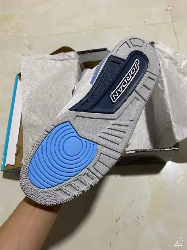 Air Jordan 3 Branco Cemento Estampa de Elefante Tênis de Basquete 5