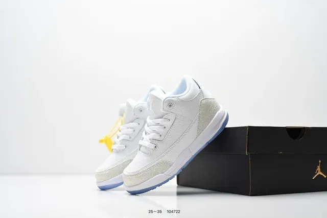 Zapatillas lifestyle Air Jordan 3 blanco cemento gris con estampado de elefante 4